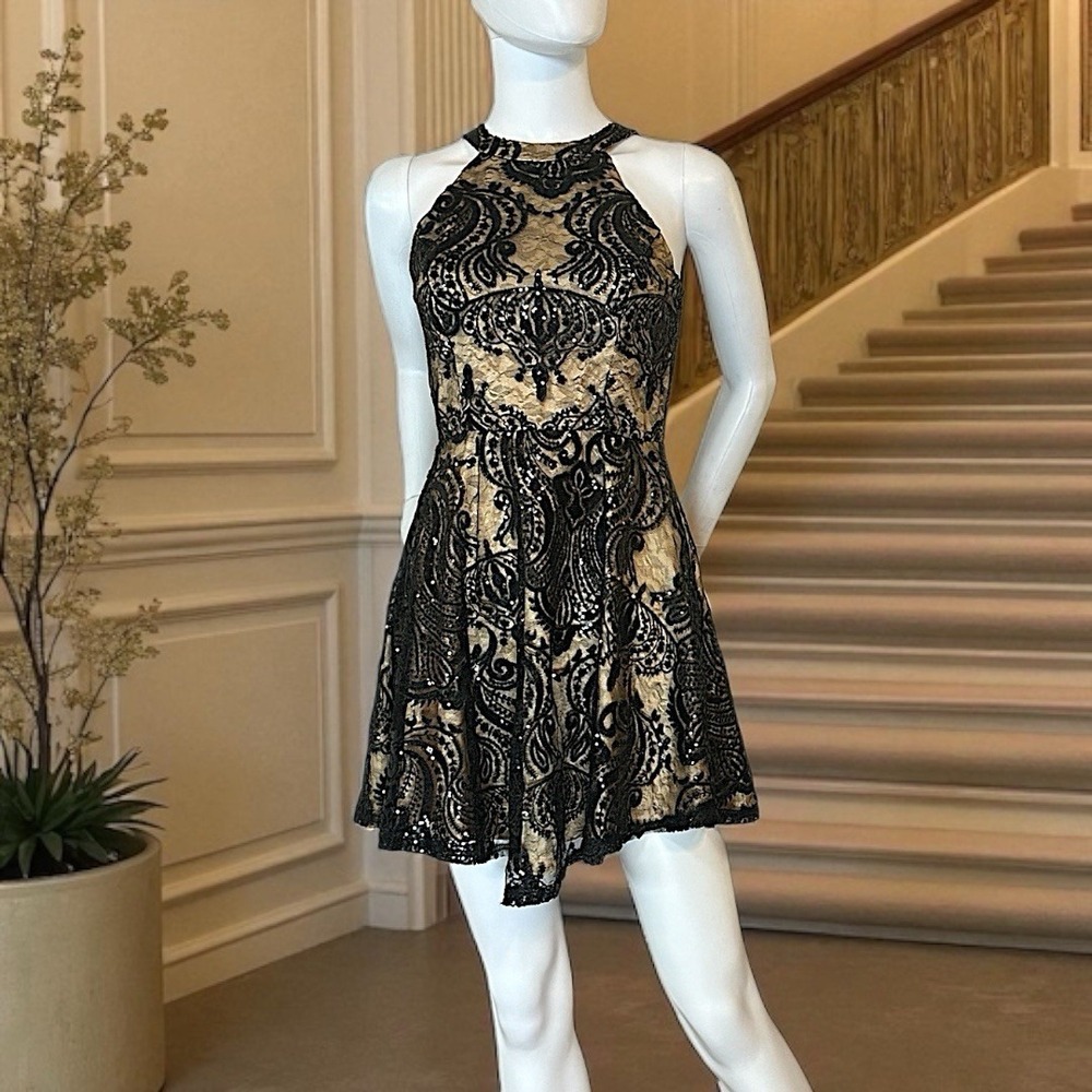 Windsor Black Lace & Sequin Over Gold Halter Neck Mini Dress Size Small